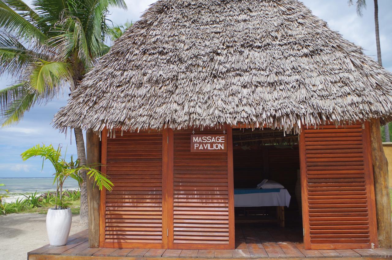 The Sands Beach Resort Буейю Екстериор снимка