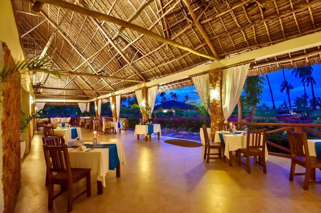 The Sands Beach Resort Буейю Екстериор снимка
